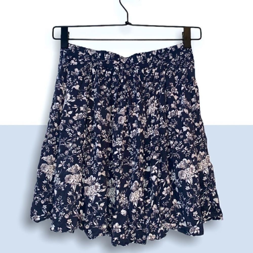 Brandy Melville Floral One Size Skirt